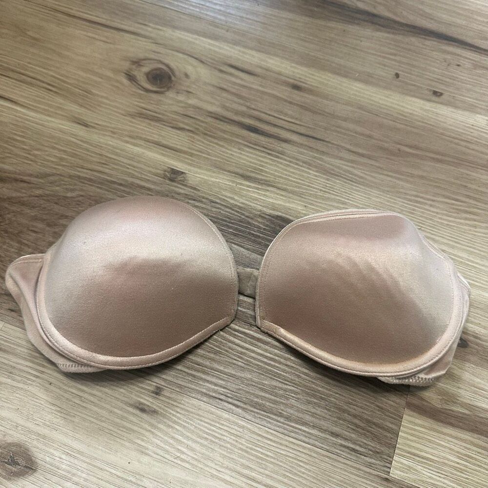 Victoria’s Secret nude clear center strapless 36D bra